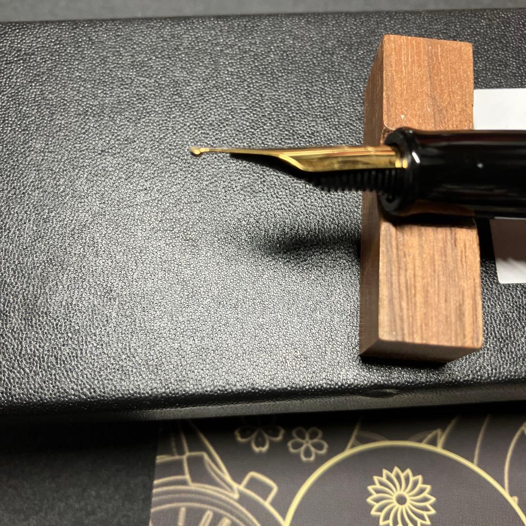 木軸万年筆　ワンチャー製　渓流ニブ　試し書きのみ使用