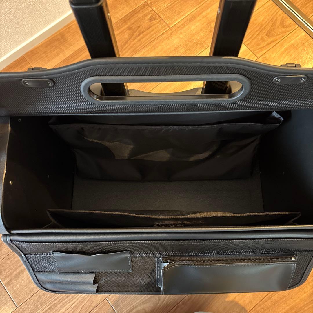 ANA パイロットバック