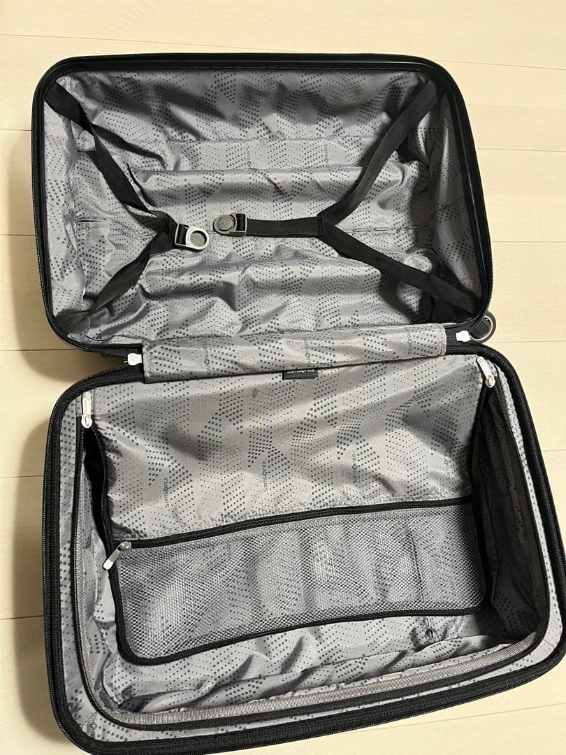 Samsonite シルバー キャリーケース 中型