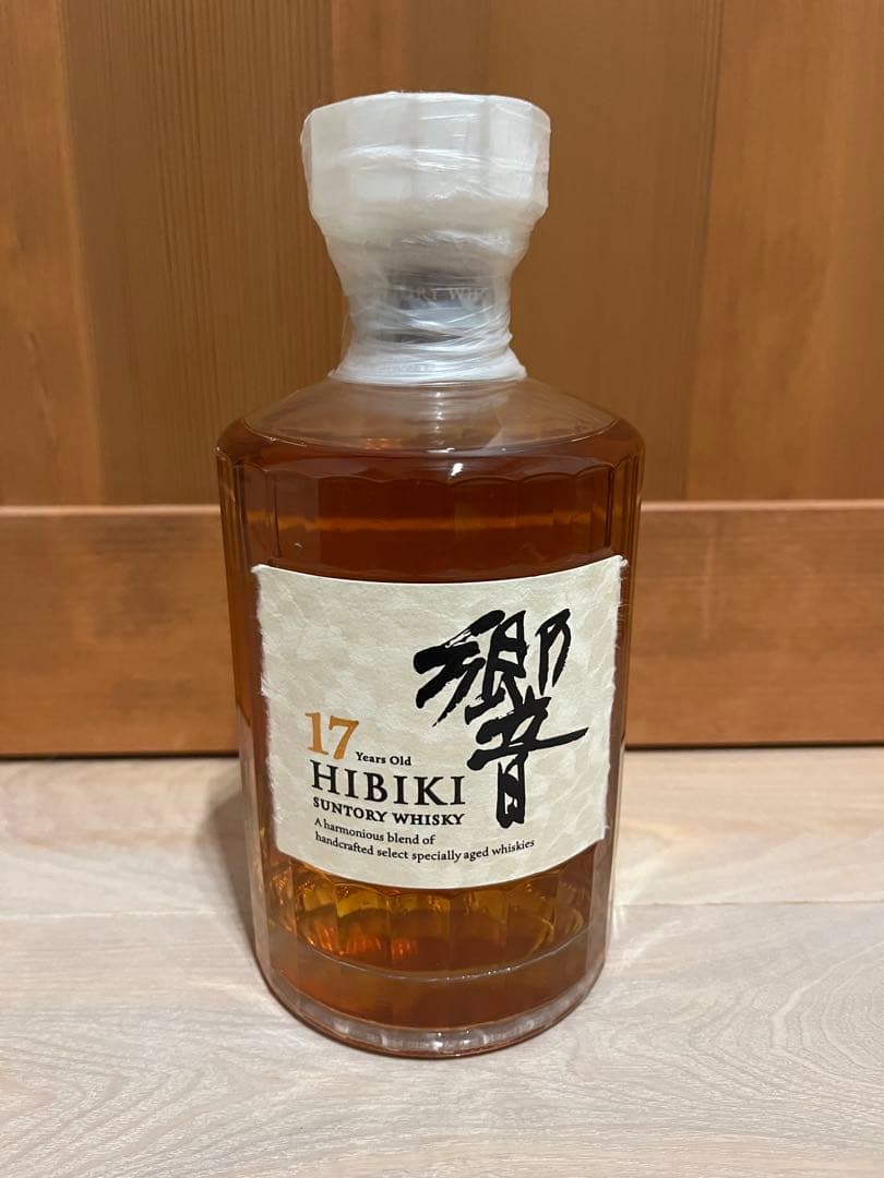 E*3様 響　Hibiki 17 Years Old ウイスキー　700ml 箱