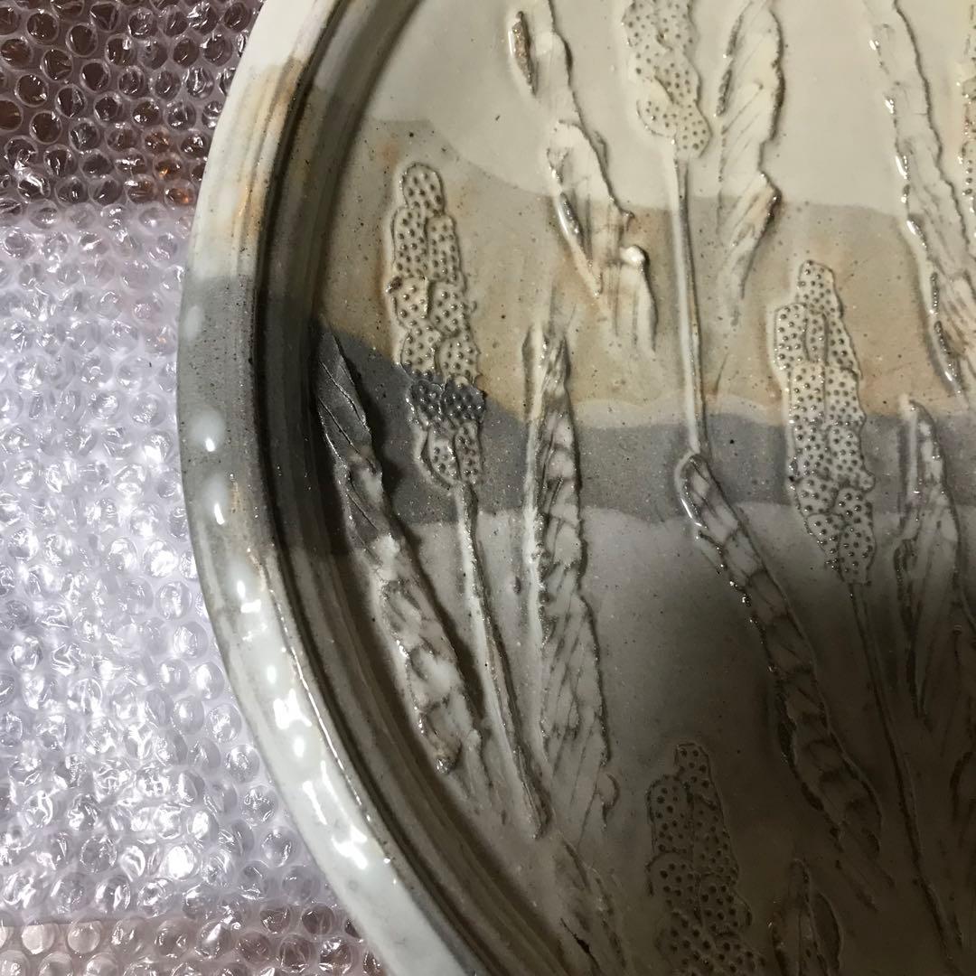 大皿　アンティーク　山上憲一　粉引貼草文大皿　直径41.5ｃｍ