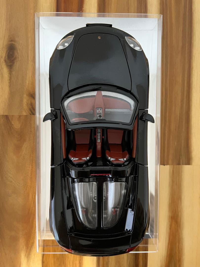 【状態良し】　ポルシェ　カレラGT 1/18 ブラック　箱付き