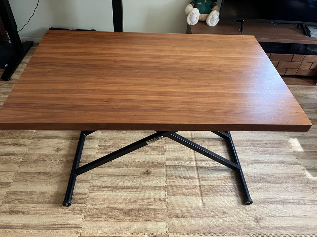 【￼￼4/17まで掲載】ニトリ　昇降ダイニングテーブル￼