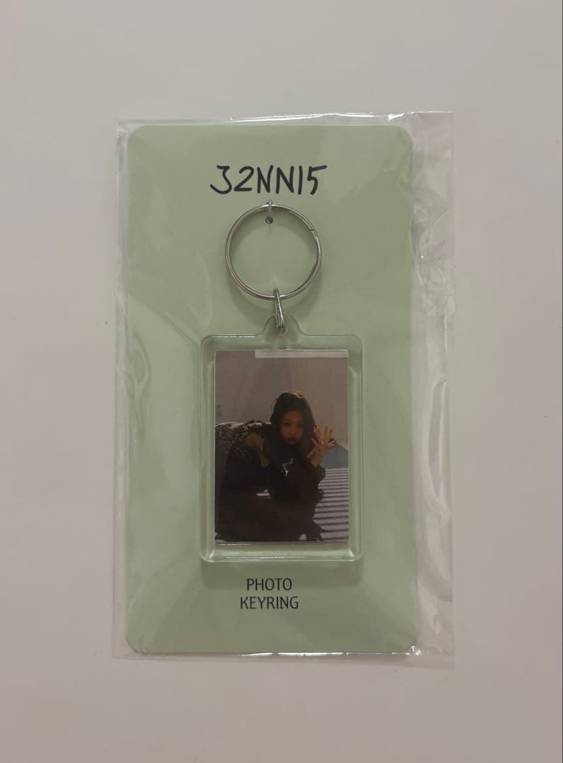 J2NNI5 ジェニ Photo Keychain & Postcard