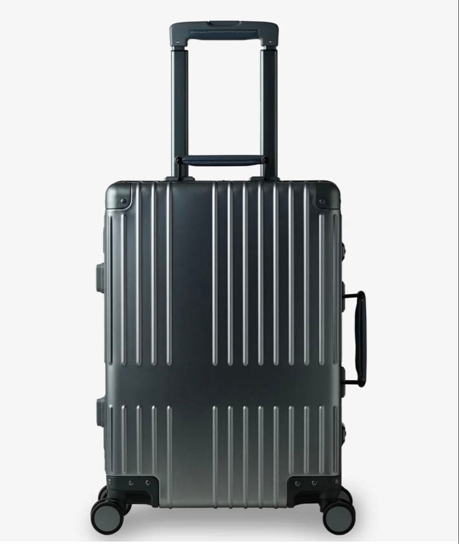 【新品未使用】イノベーター アルミスーツケース 2025年モデル グレー 36L