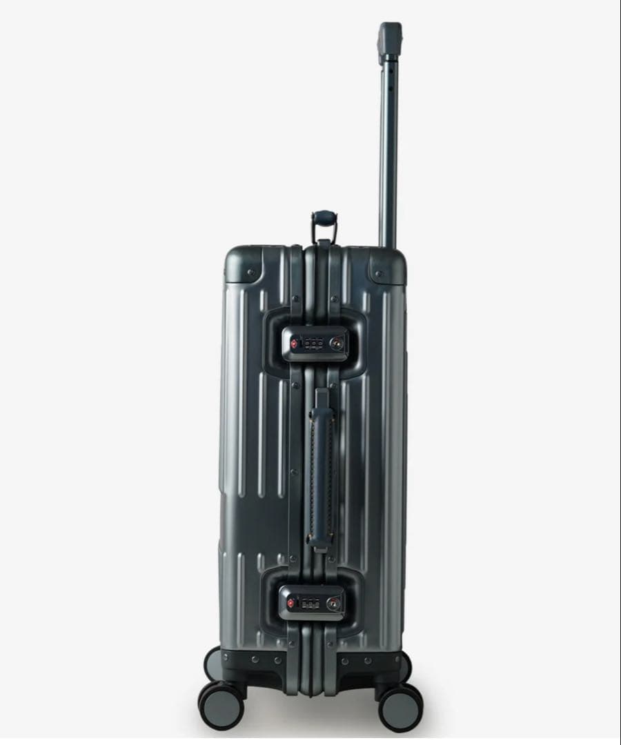 【新品未使用】イノベーター アルミスーツケース 2025年モデル グレー 36L