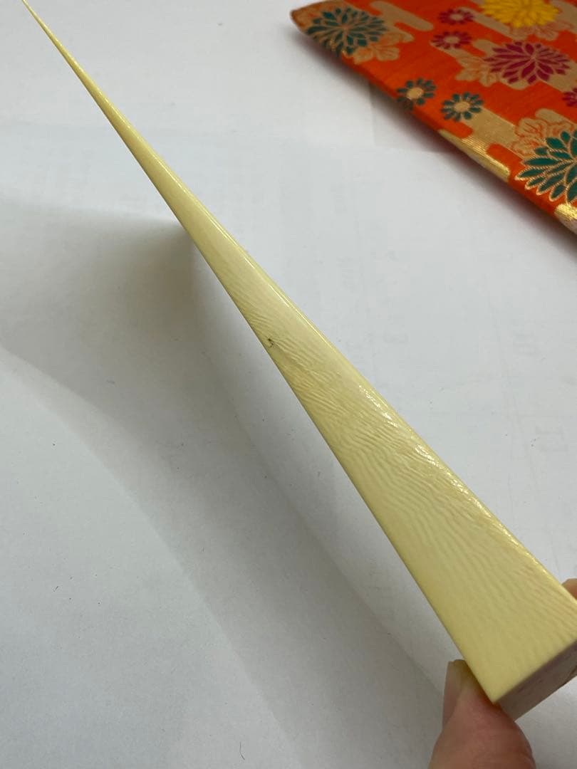 天然素材　バチ　重さ約　100g