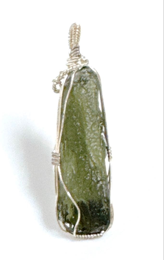 天然モルダバイト￼ワイヤーペンダントNO25-2476