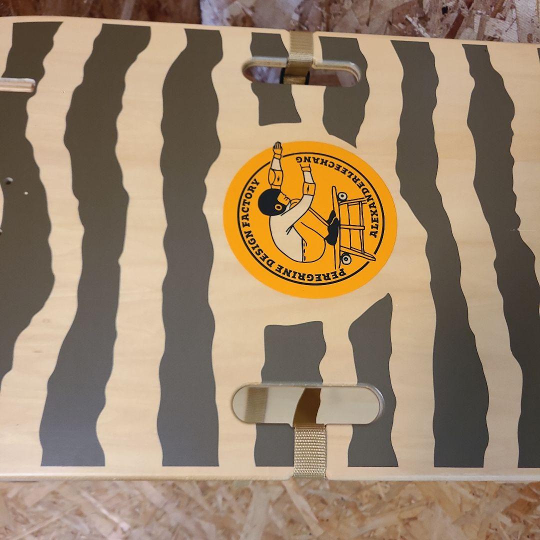 ペレグリンファニチャー アレキサンダーリーチャン SK8 テーブル