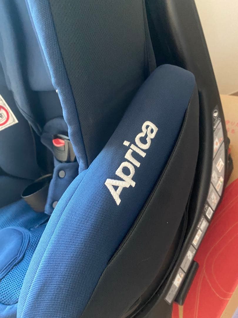 チャイルドシート　Aprica ディアターンプラス
