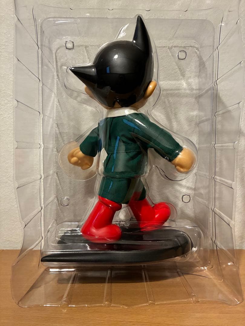 手塚治虫誕生80周年記念 鉄腕アトム ソフビ フィギュア Tシャツ HOOPZ