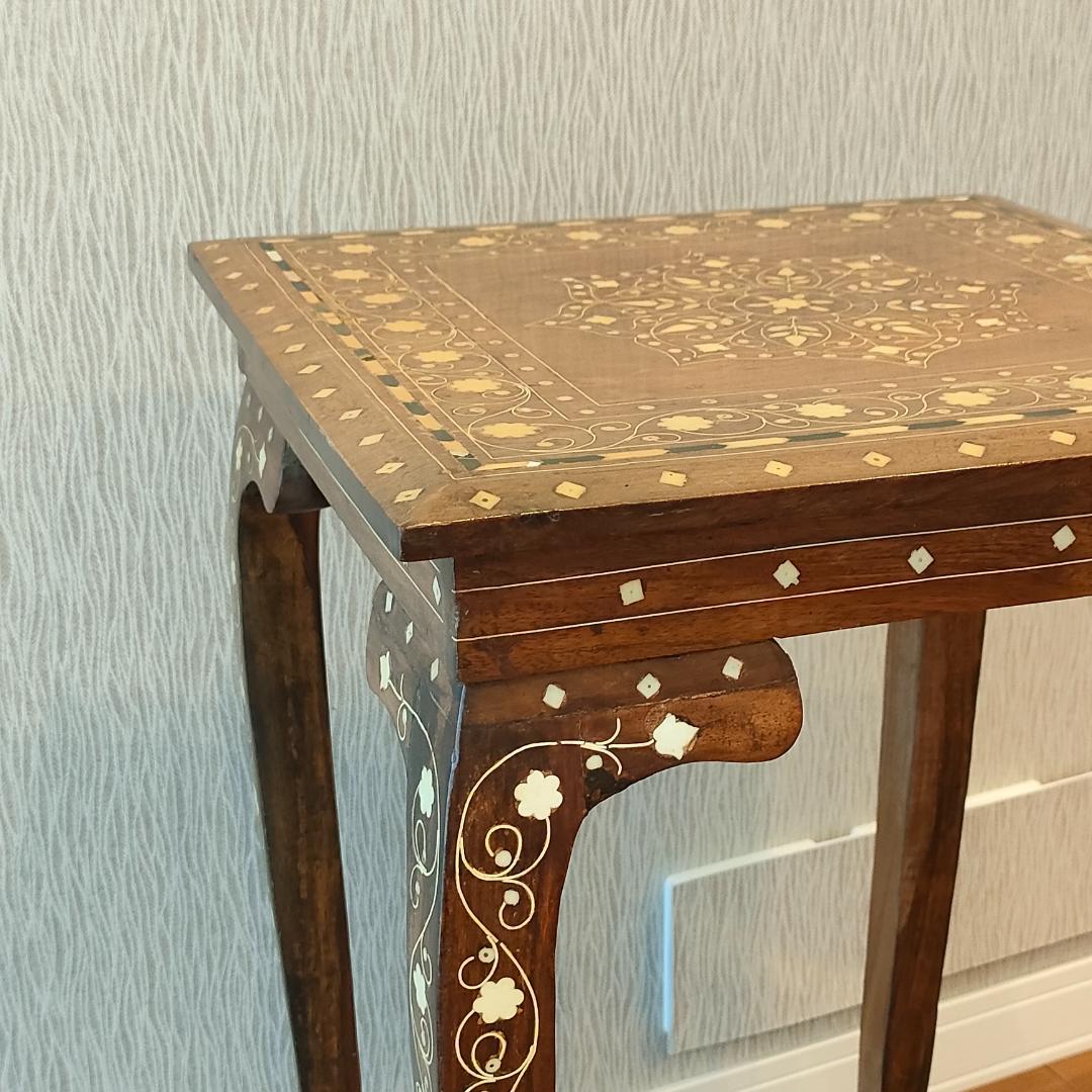 アンティーク　花台　象嵌　サイドテーブル　猫脚　棚付き