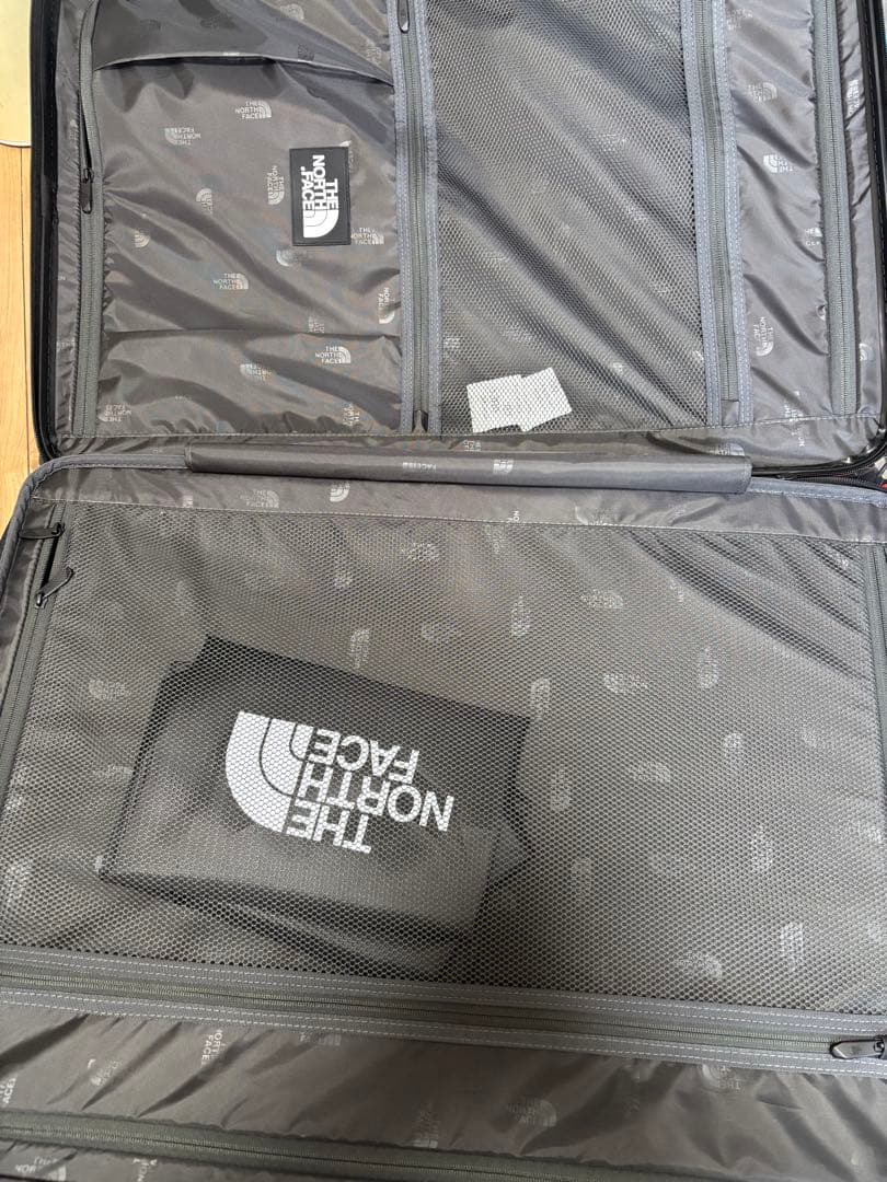 韓国限定 THE NORTH FACE スーツケース　ノースフェイス　28