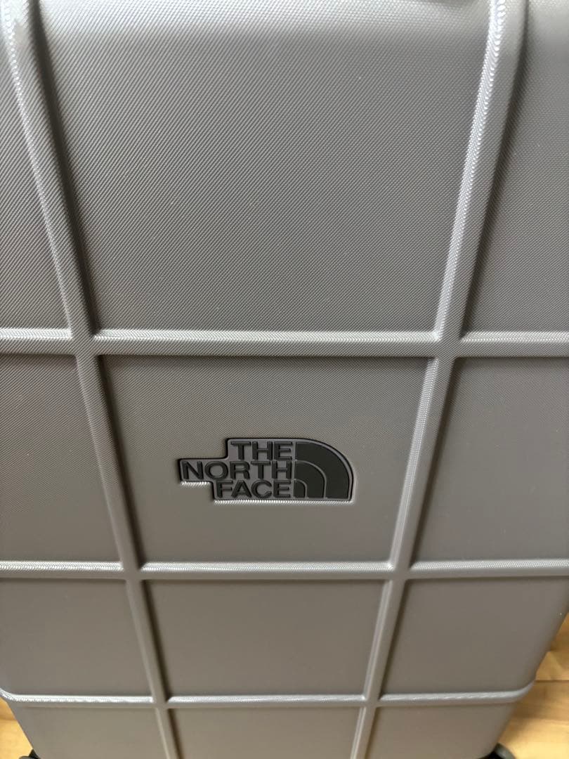 韓国限定 THE NORTH FACE スーツケース　ノースフェイス　28