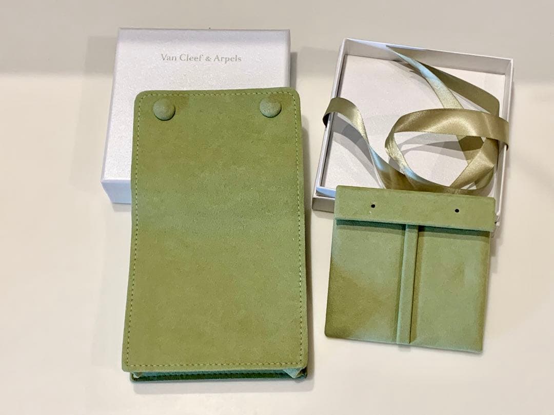 Van Cleef & Arpels ギフトボックス グリーン