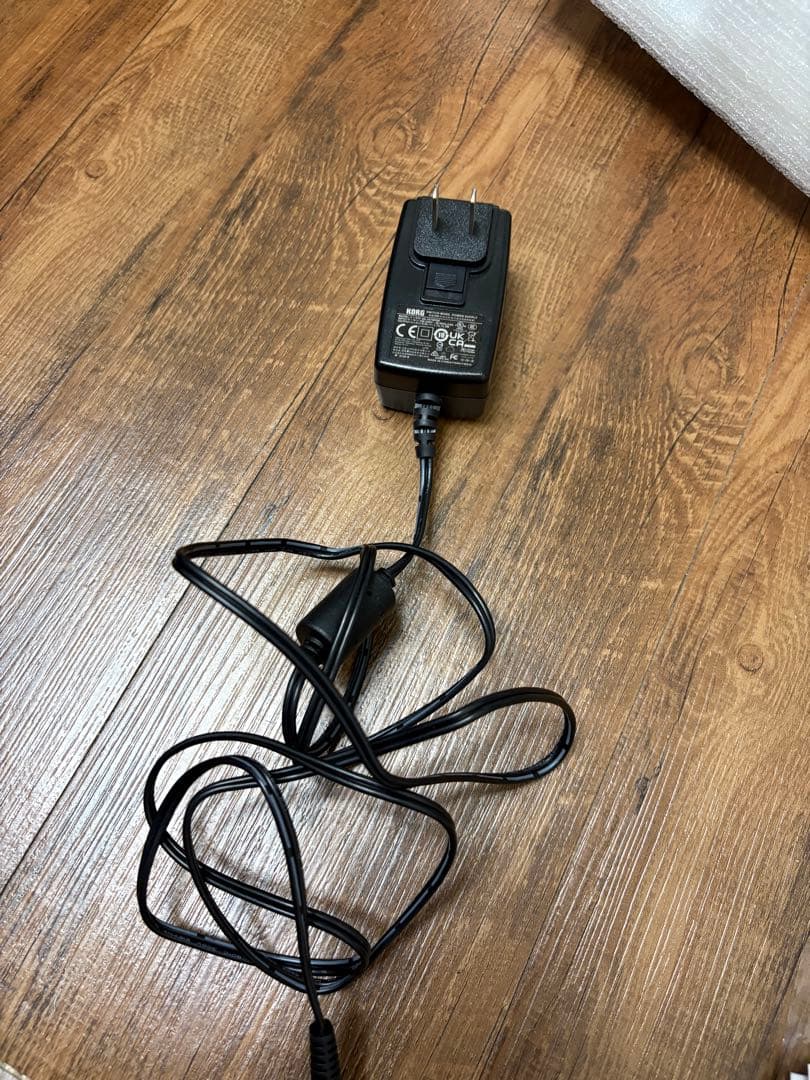 KORG minilogue bass アナログシンセサイザー　動作確認済み