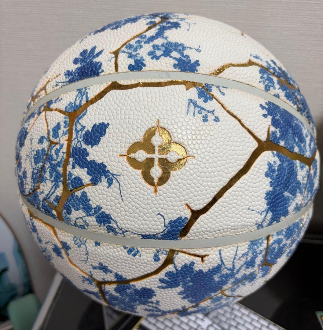 Comrade Berlin バスケットボール　アート　オブジェ