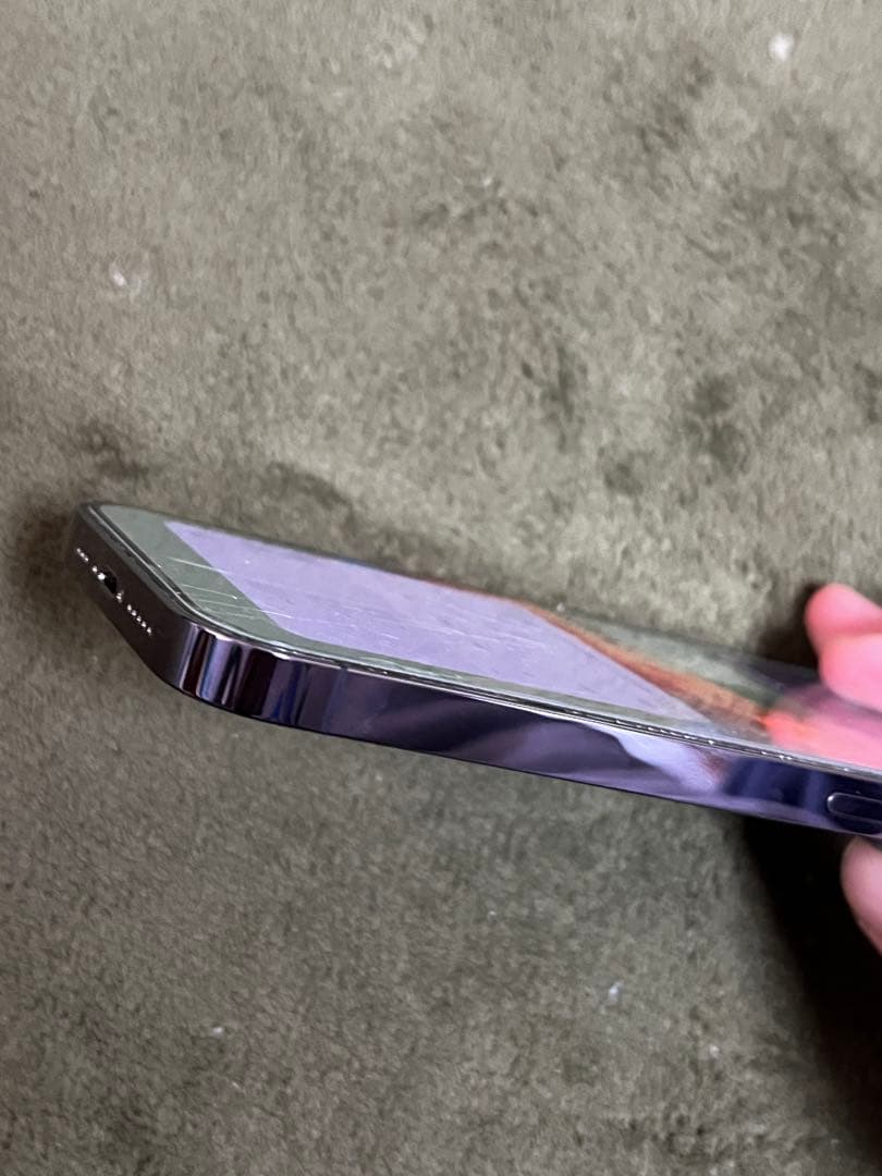 iPhone 14 Pro 256GB画面ひび割れ