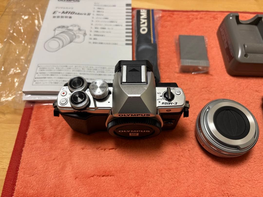 オリンパス OM-D E-M10 Mark2 EZダブルズームキット