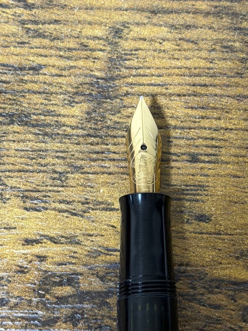 1970年代　ペリカン　万年筆　400NN ブラックストライプ　14c 細字