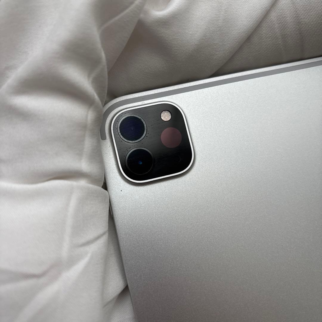 美品 iPad Pro 11インチ 第3世代 256GB wifi シルバー