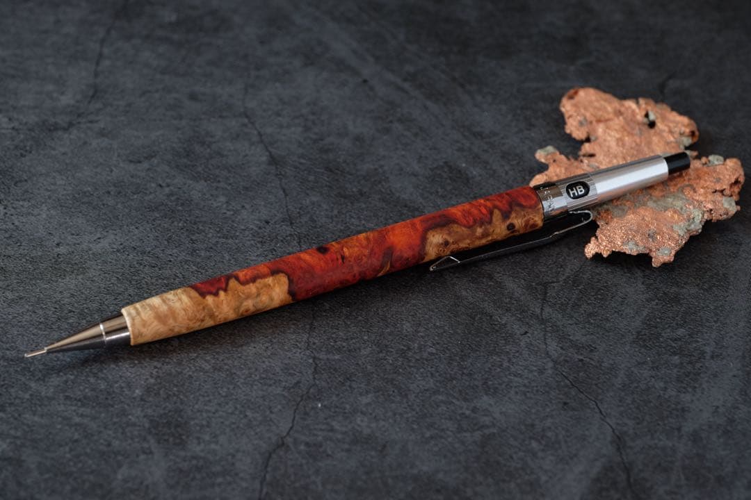 PG5木軸カスタム0166　高村杢工房 製図用シャープペンシル　花梨瘤極上の紅白