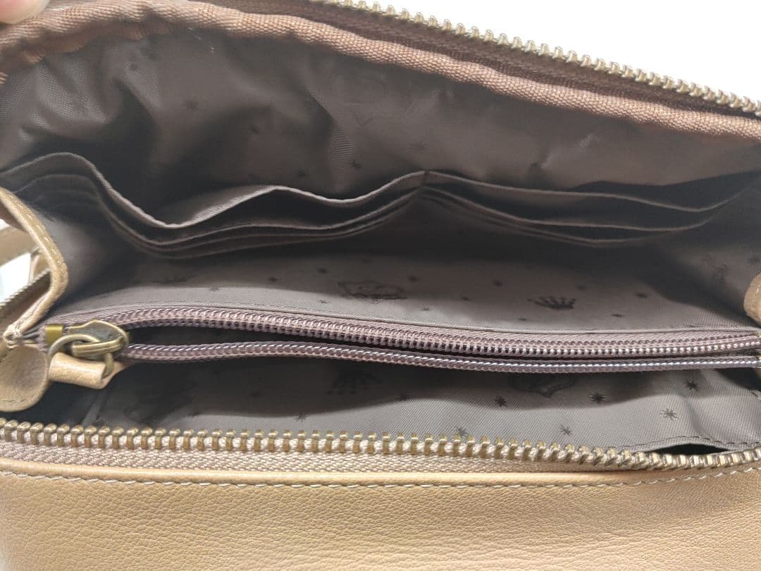 Dakota スクエア型　お財布ポシェット　アミューズ　オーク　ショルダーバッグ