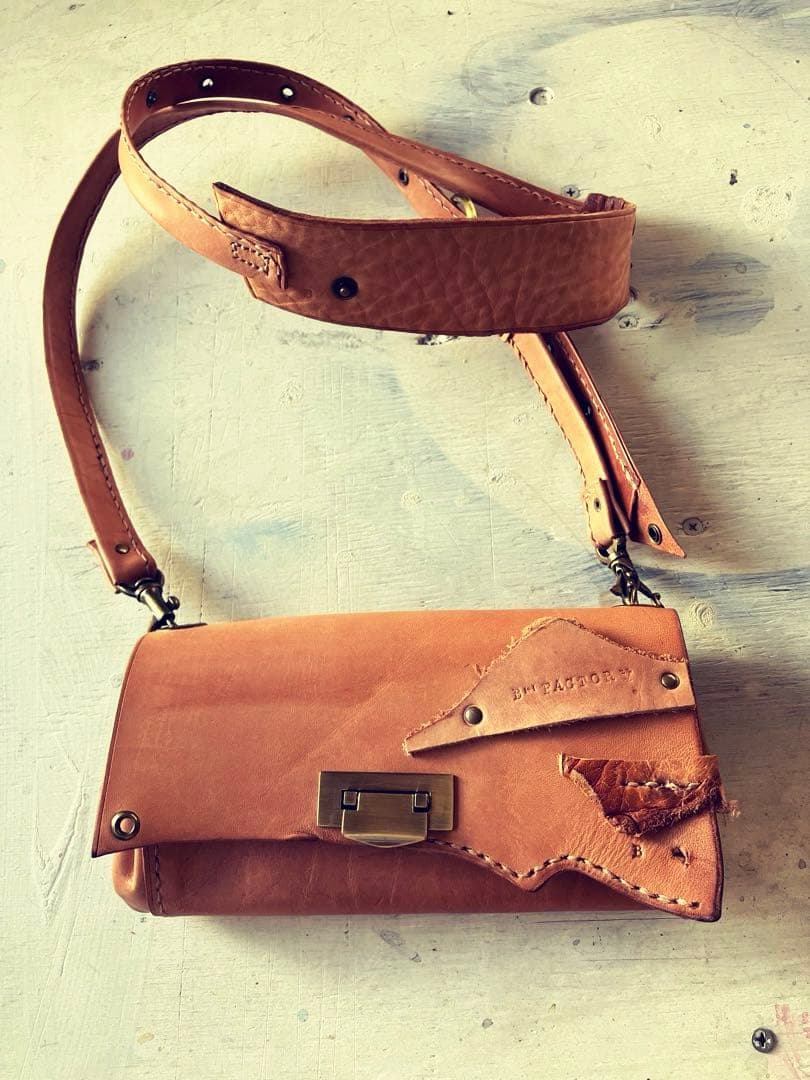 このうえなくナチュラルleather長財布ショルダーアコーディオンポーチ