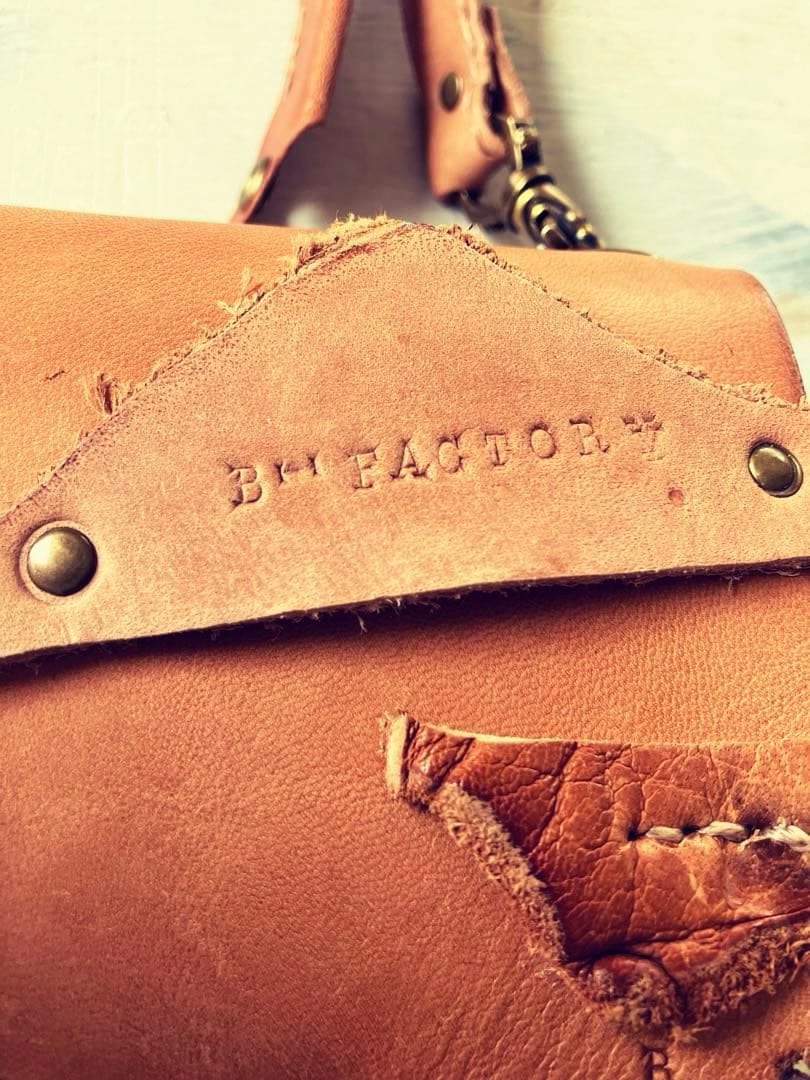 このうえなくナチュラルleather長財布ショルダーアコーディオンポーチ