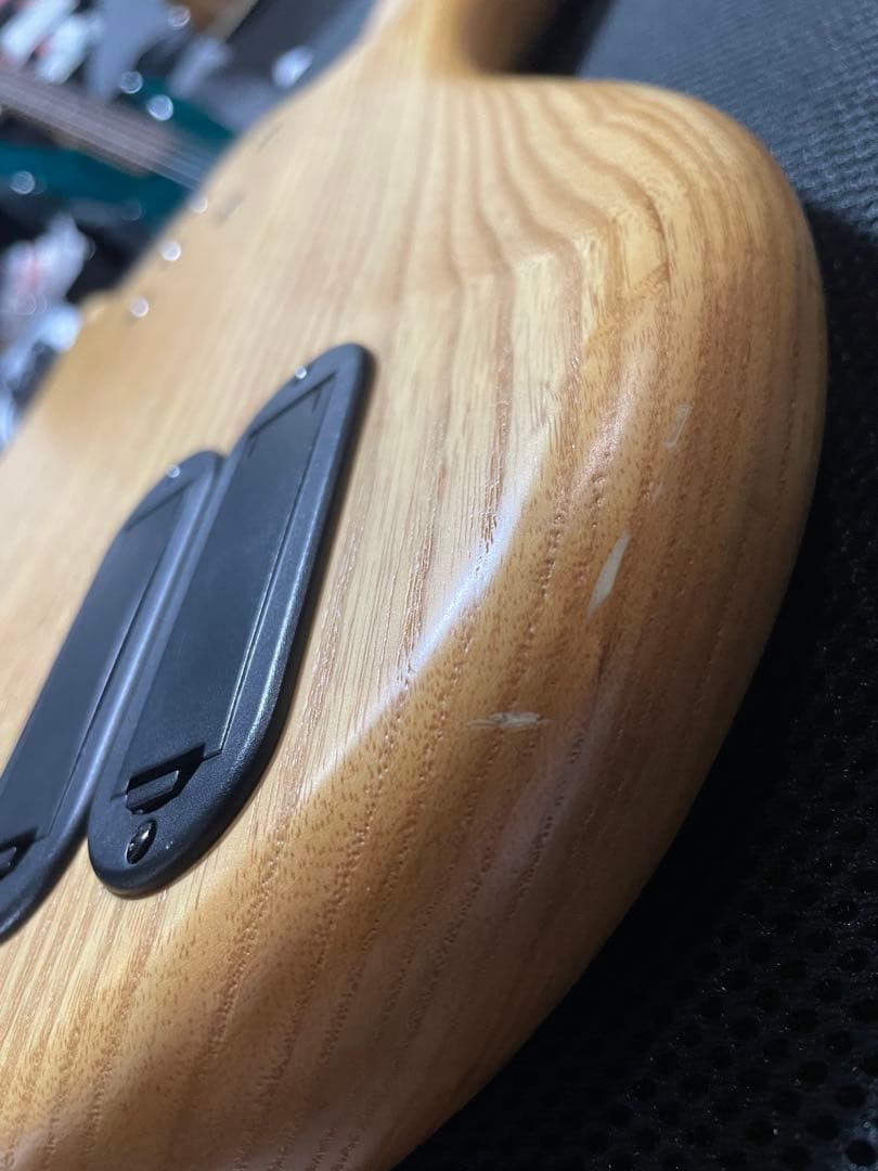 Sire / M7 Ash-5 NT 5弦ベース