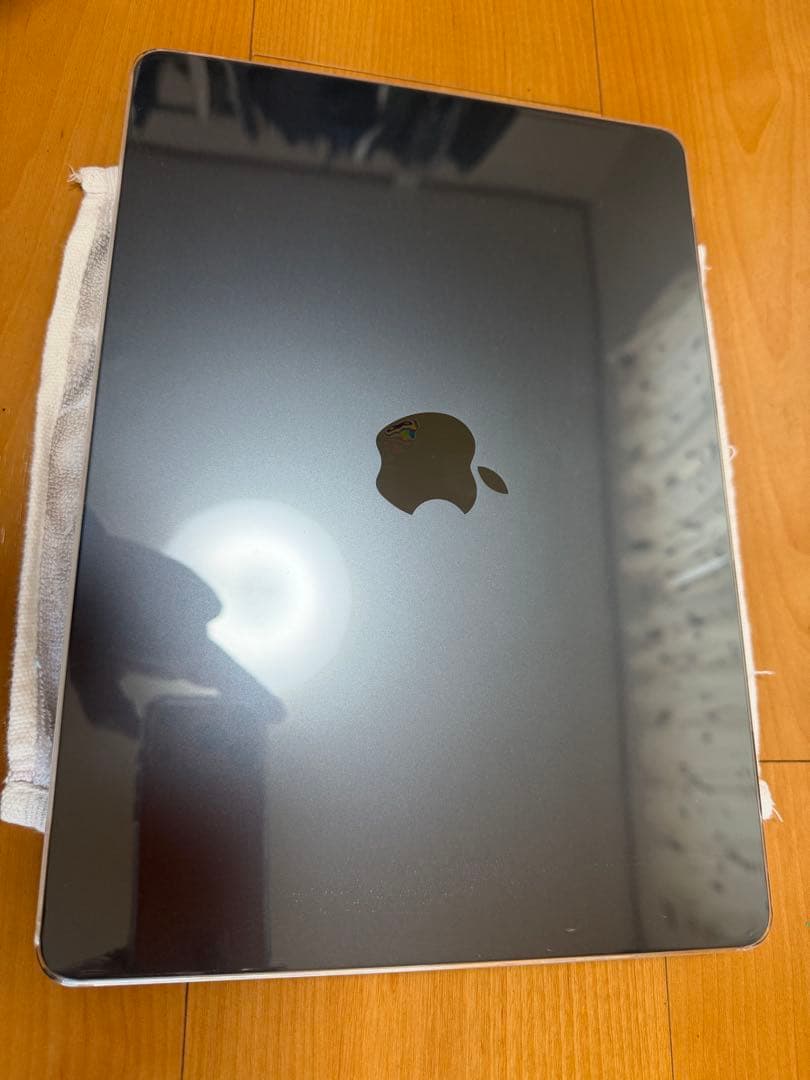 り*ぃ様 Apple MacBook Air M2 13インチ 256GBグラフ