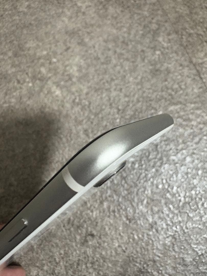 iPhone SE 第2世代 64GB SIMフリー 美品