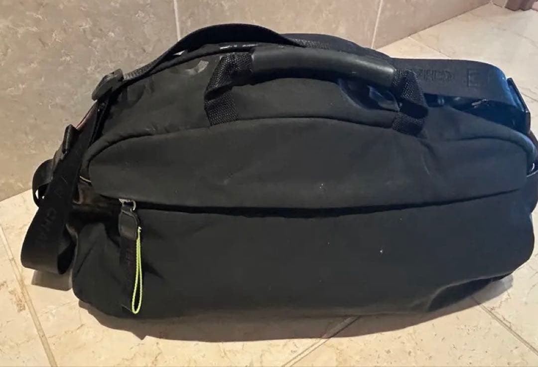 シャネルスポーツライン　ココマーク　黒ブラックボストンバッグ　CHANEL