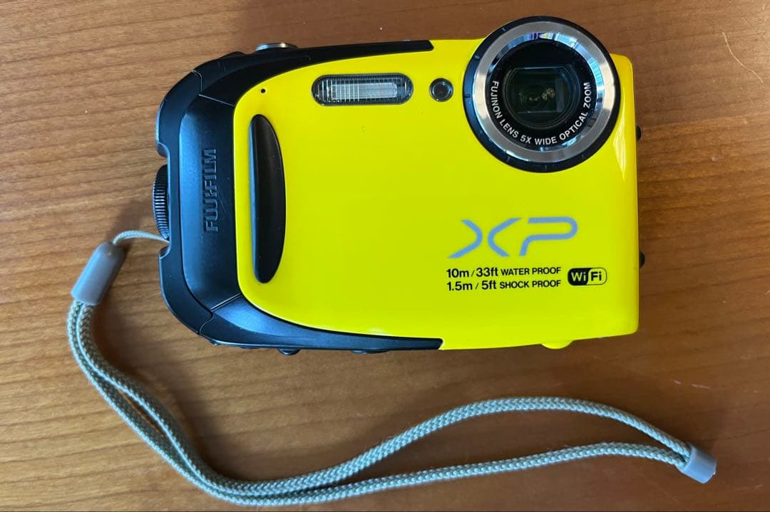 FINEPIX XP70 防水カメラ　レアな広角レンズアダプタ付