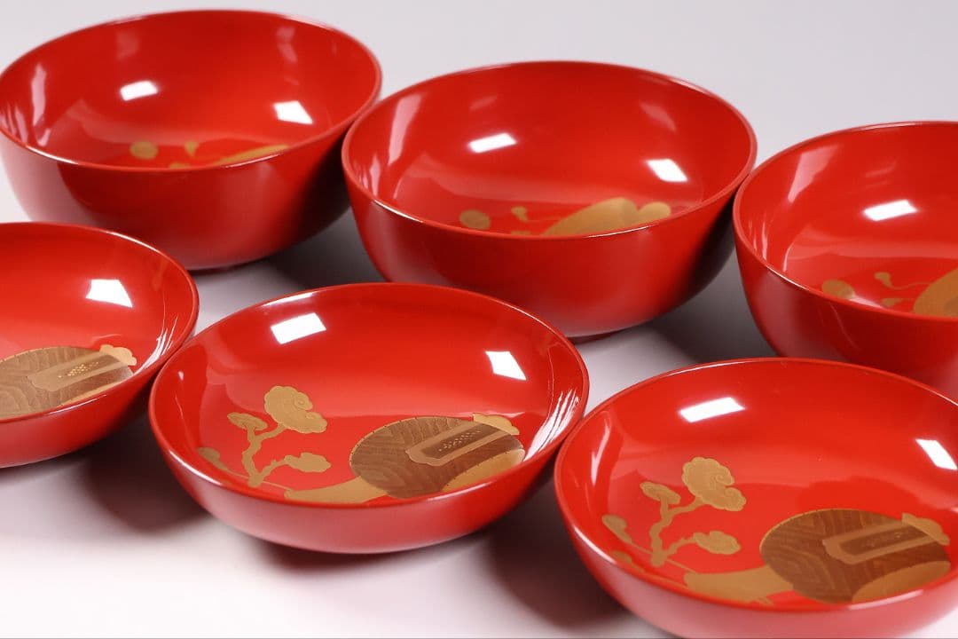 【MB36】輪島塗 宝尽くし金蒔絵 朱塗椀 三客 小槌 軍配 霊芝 木製漆器