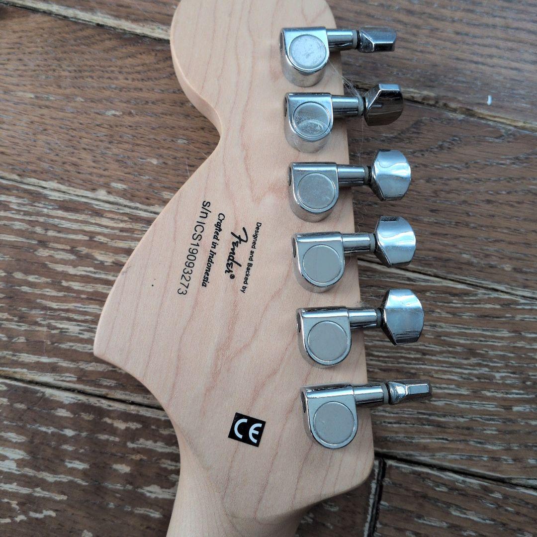 Squier Stratocaster エレキギター