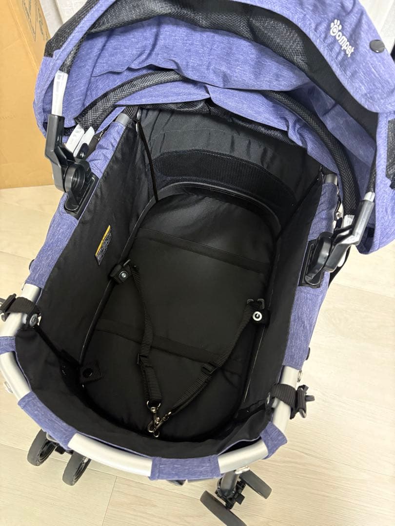 ペットカート、コムペットミリミリEG、コンビ、箱あり、使用は一回のみ