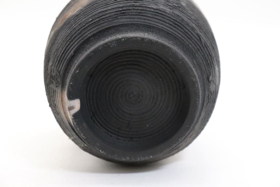 坂田甚内作　黒陶弦紋蓋付壺① 送料込250810