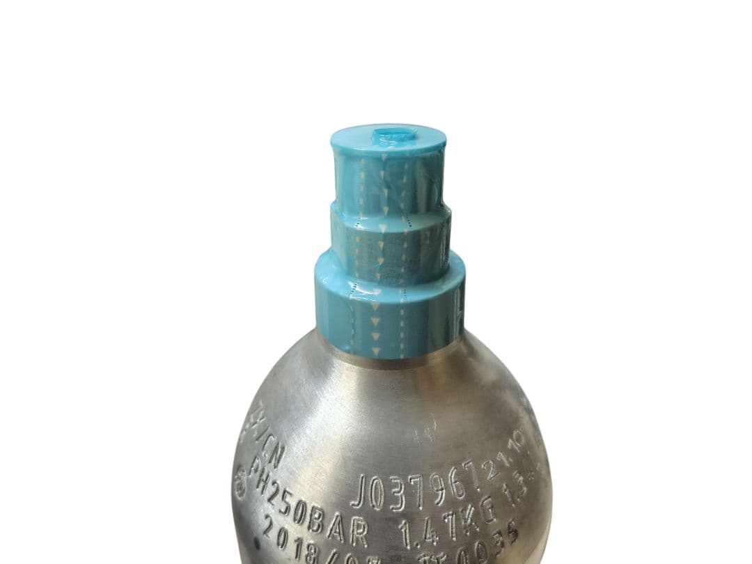 drinkmateドリンクメイトDRM1005 炭酸飲料メーカー　予備ボンベ付