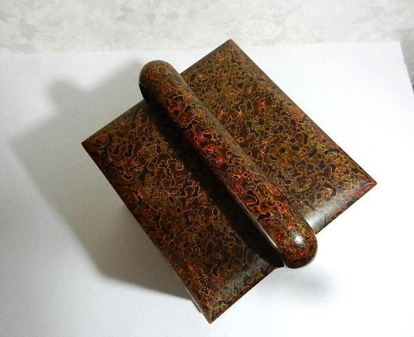 若狭塗漆芸品　持手台付き三段重箱（菓子器、茶道具）