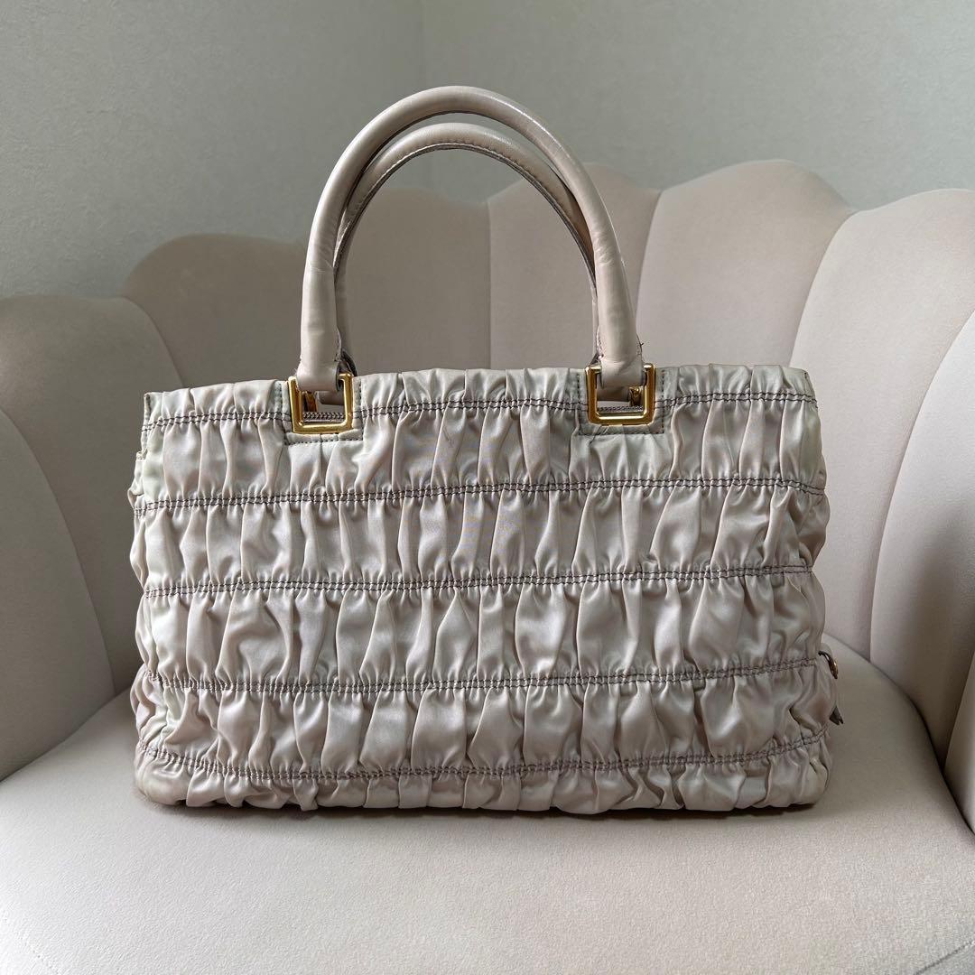 PRADA プラダ ギャザーバッグ　ベージュ