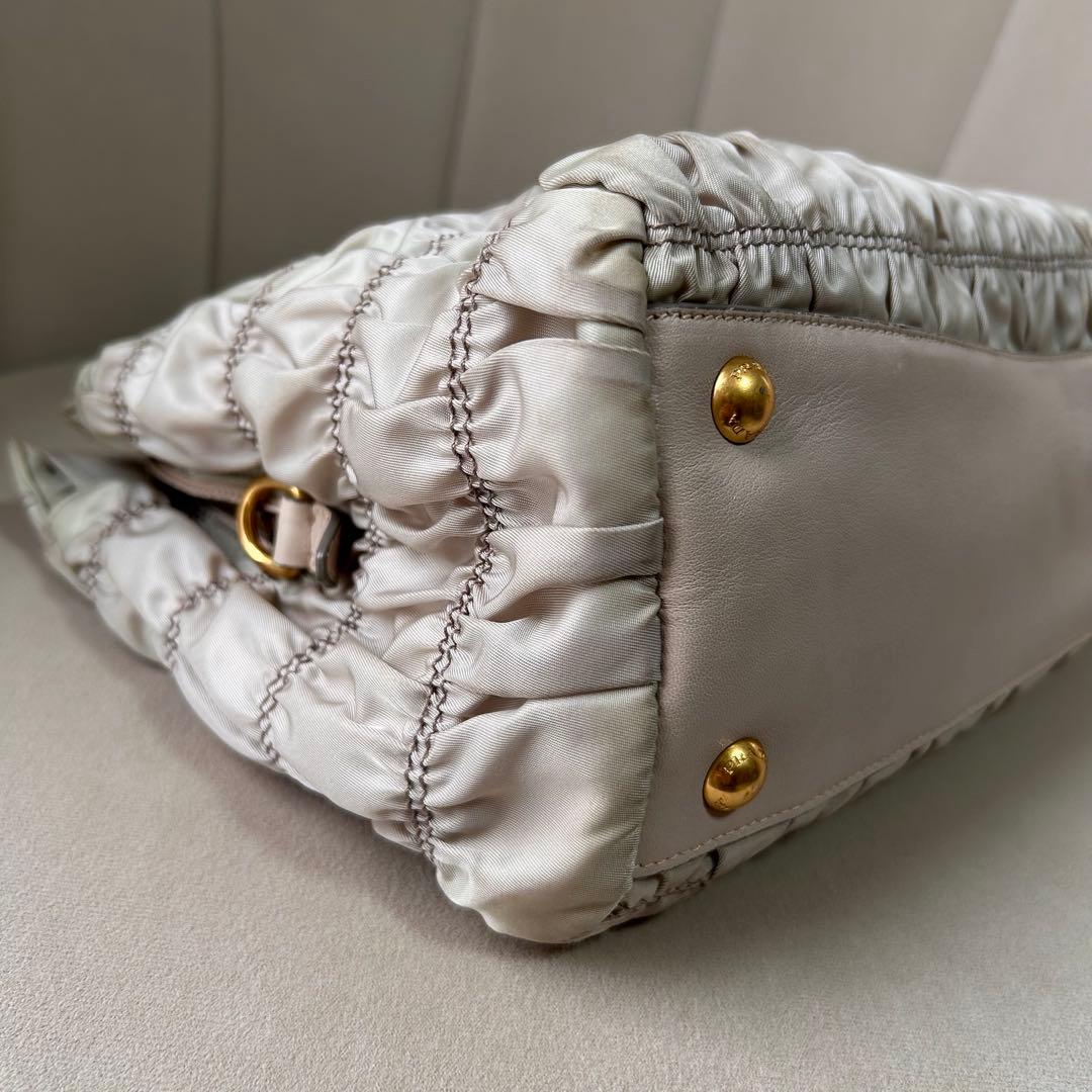 PRADA プラダ ギャザーバッグ　ベージュ