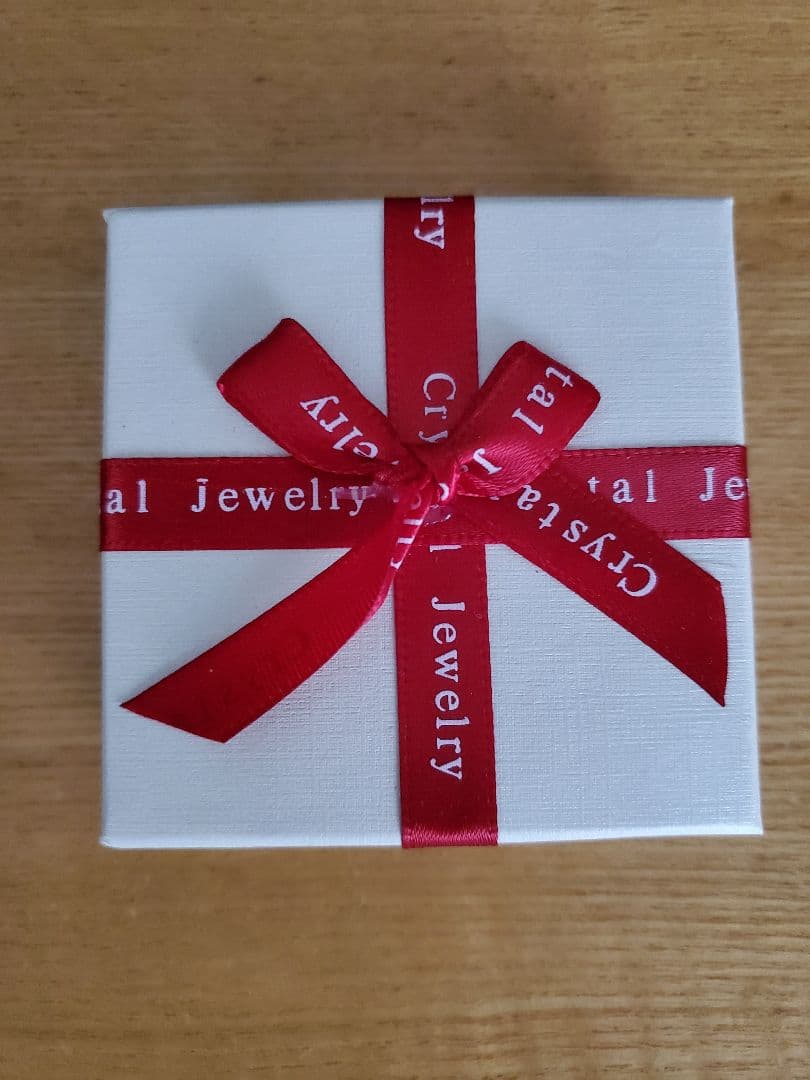 閲覧ありがとうございます！CHANEL ロゴブローチ パール