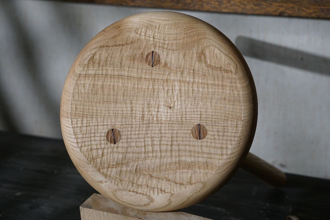 無垢の栗の木スツール