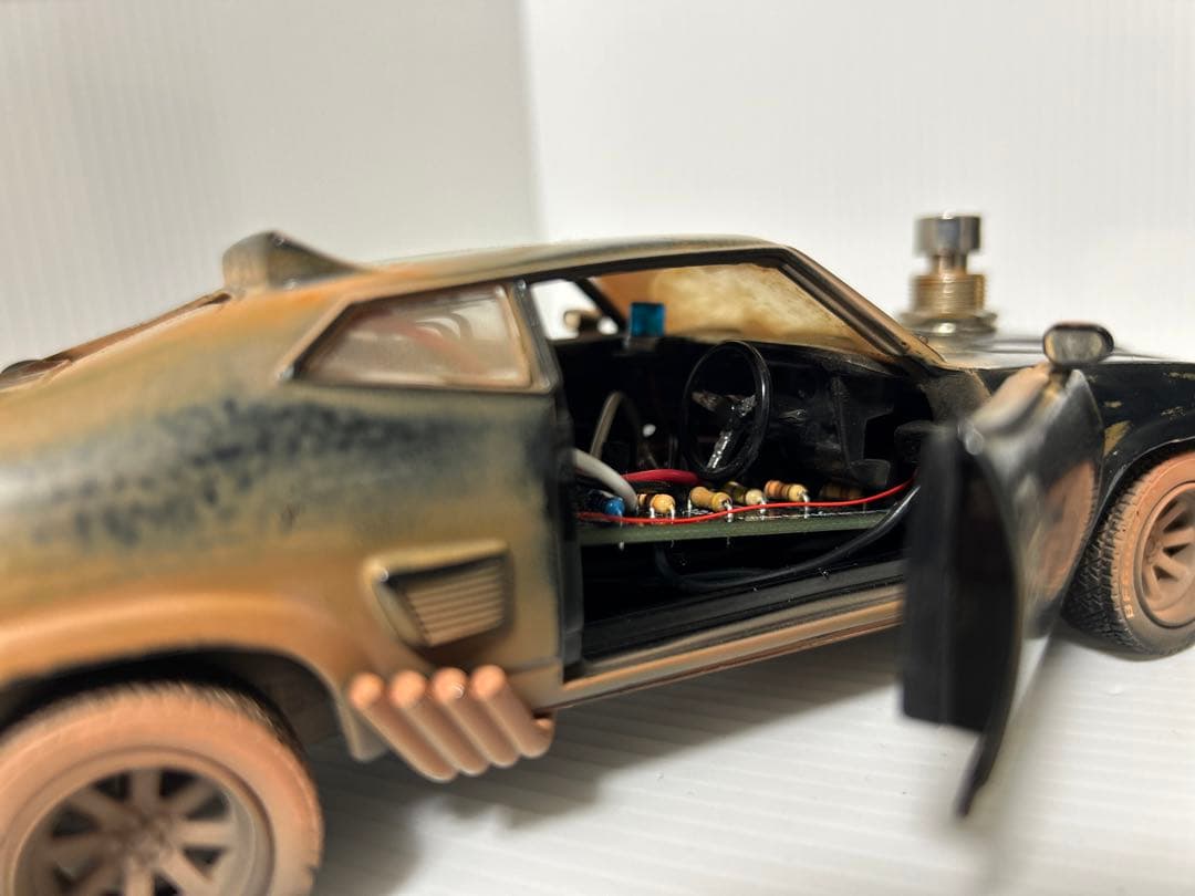 LAST of V8 FUZZ MADMAX インターセプター