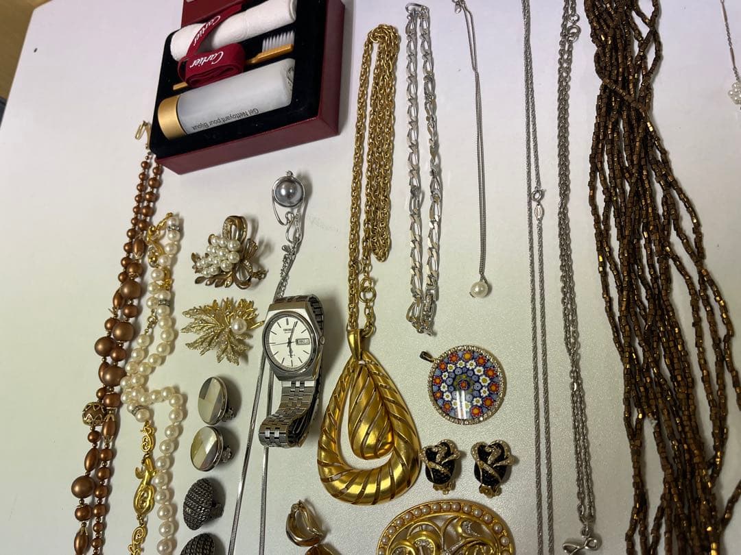 遺品整理セット　Cartier含むアクセサリーセット