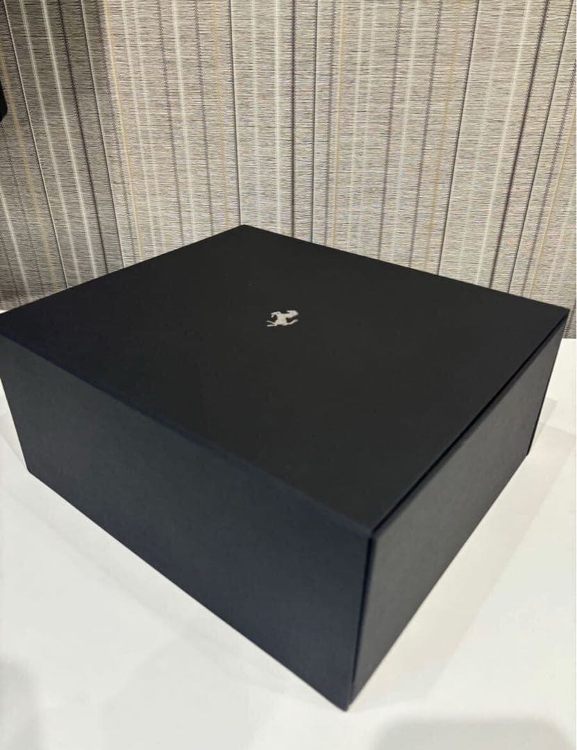 入手困難『FERRARI ROMA SPIDER 』オーナー限定キーBOXケース