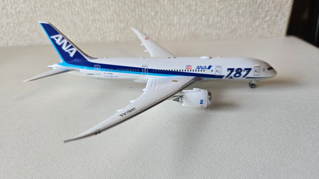 ANA 787-8 特別塗装 JA814A 1:400
