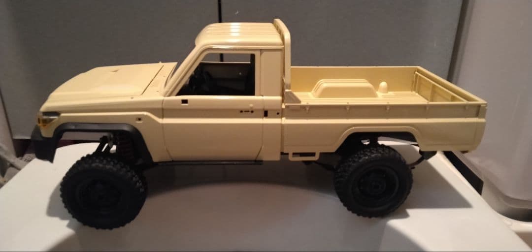 WPL レイウット　1/12ランドクルーザー79