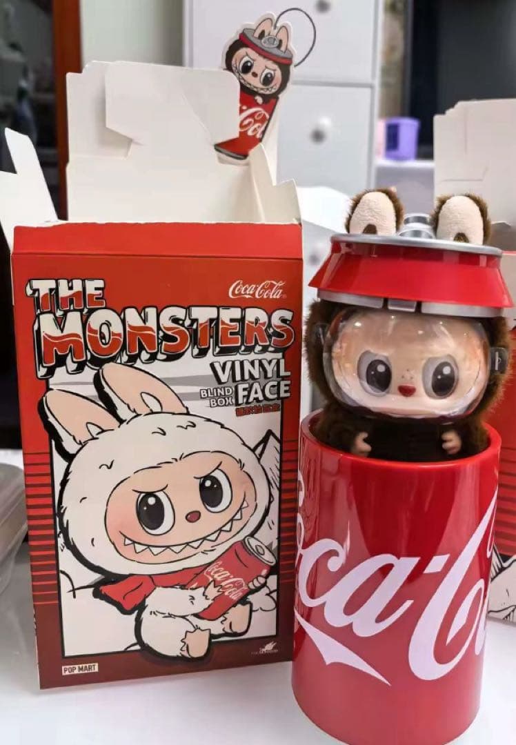 正規品 コカコーラ　ラブブ　Labubu ぬいぐるみ　シークレット